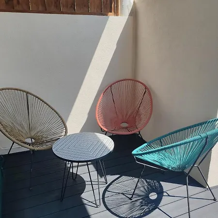 شقة Beautiful - Private Terrace - Wi-fi - Air Conditioning تولون