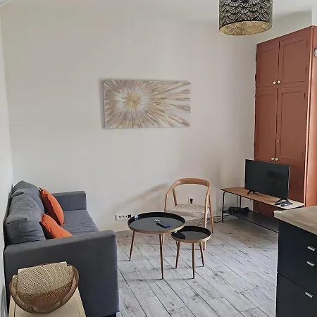 Beautiful - Private Terrace - Wi-fi - Air Conditioning * تولون